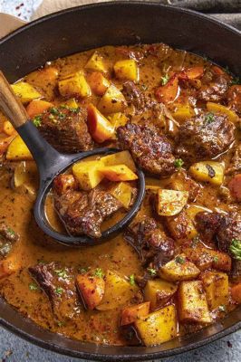  Donkey Meat Stew with Chili Peppers and Fragrant Cumin Seeds: Can This Unexpectedly Spicy Dish Conquer Your Taste Buds?