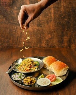  Vada Pav: A Symphony of Spice and Crunchy Textures That Will Tantalize Your Taste Buds!